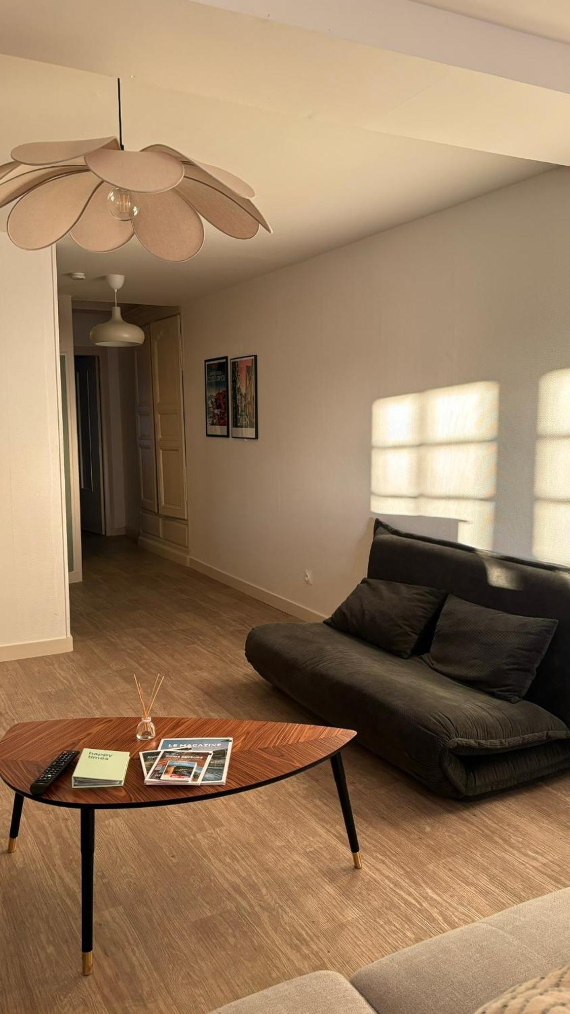 Spacieux Appartement Au Coeur Du Centre Historique De ディナン エクステリア 写真